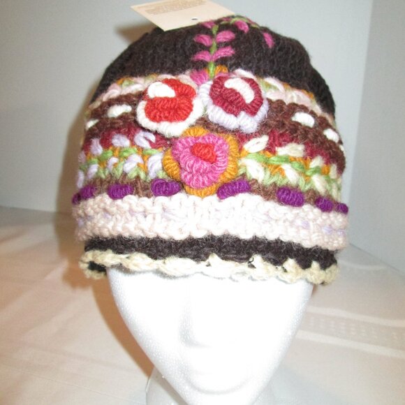 🌸🪶☮️Handcrafted Sadie Beanie – Made in Nepal - Picture 3 of 7